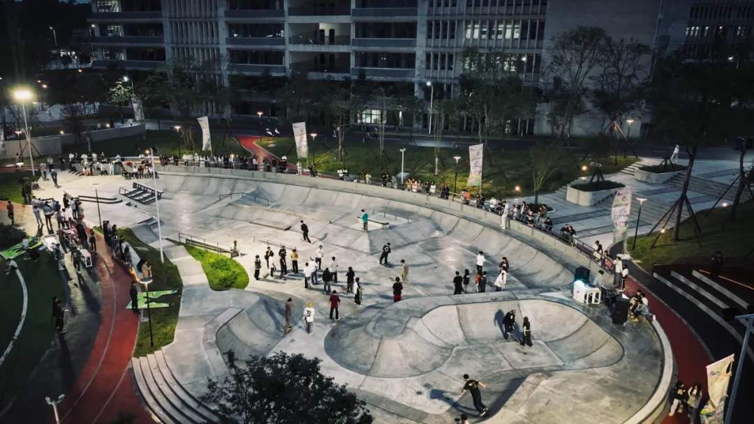 氛围感拉满！江阳城建职业学院YEAH PARK造浪滑板节成功举办